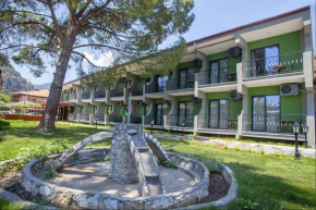 Smyrna Hotel - Old Patio